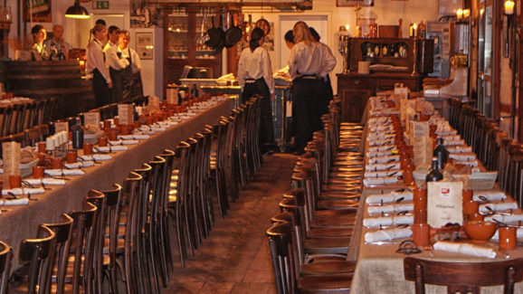 Rustikales Ambiente im Lokschuppen