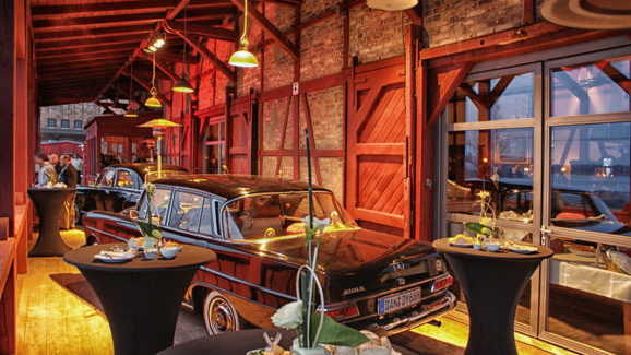 Der Lokschuppen bietet auch für größere Objekte platz.